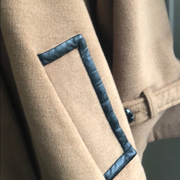 cape style fashion coat - Picture 5 of 8